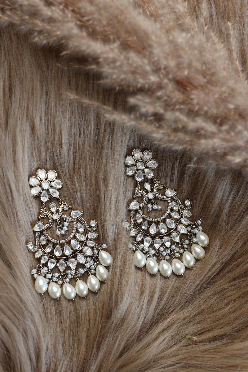 Nirali Kundan Earrings (Antique White)