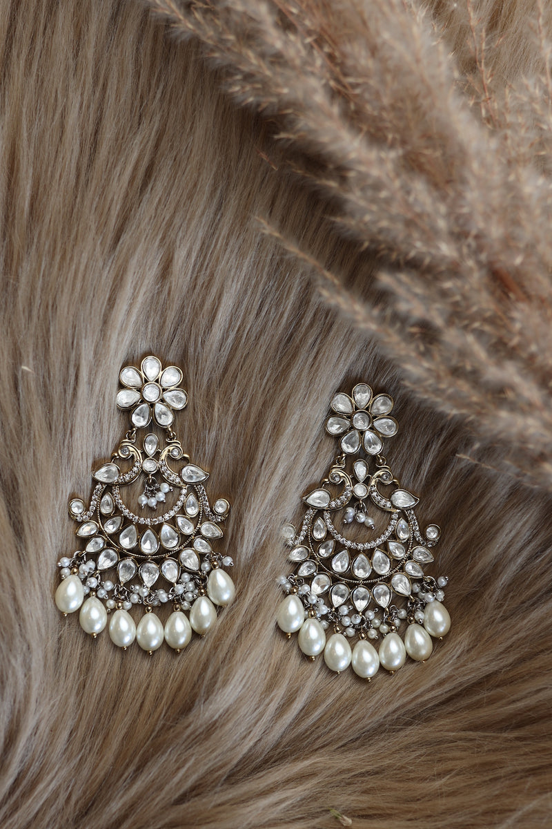 Nirali Kundan Earrings (Antique White)