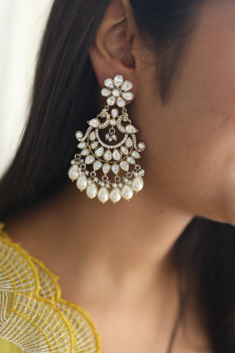 Nirali Kundan Earrings (Antique White)